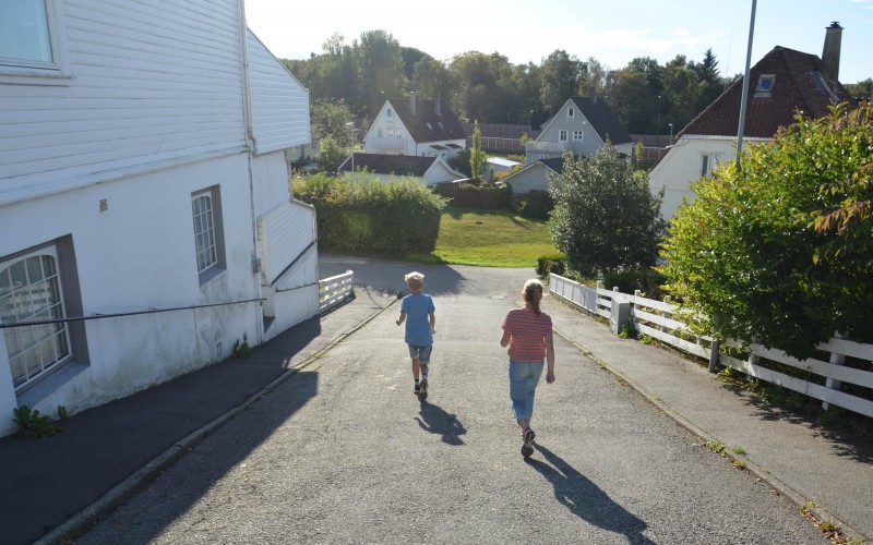 Svalbard Plass nederst på Våland