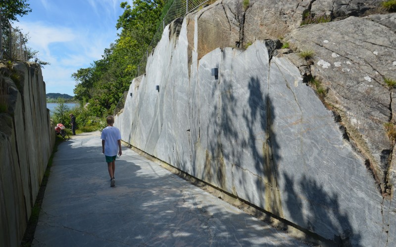 Fantastisk skjæring gjennom fjellet